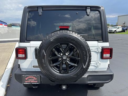 Used 2023 Jeep Wrangler Unlimited Sport AWD/4WD image 4