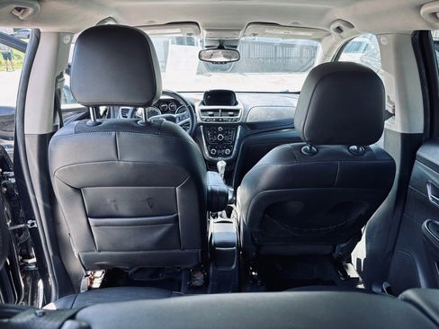 Used 2015 Buick Encore FWD image 23