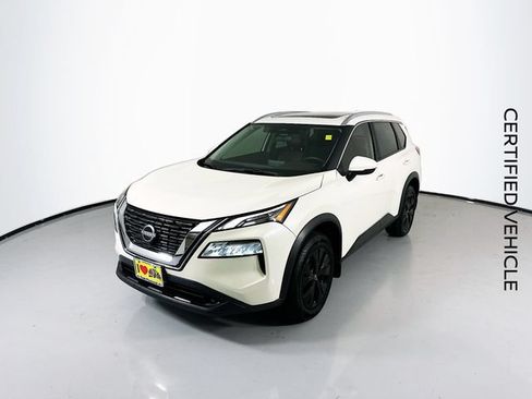 Certified 2022 Nissan Rogue SV w/ SV Premium Package FWD image 5