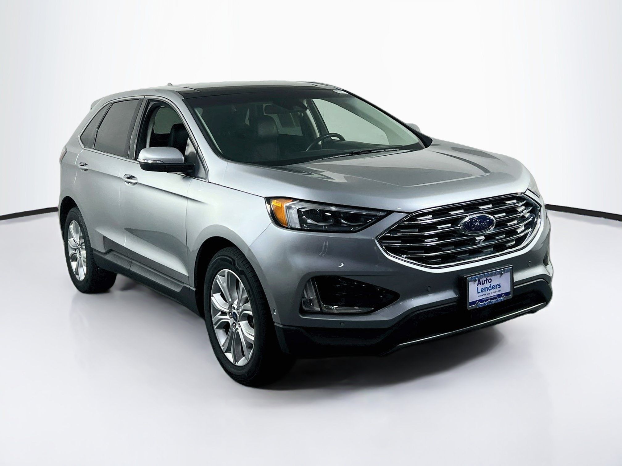 Used 2020 Ford Edge Titanium w/ Equipment Group 301A AWD/4WD image 3