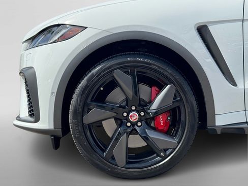 Used 2023 Jaguar F-PACE SVR image 10