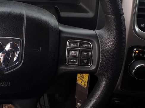 Used 2019 RAM 1500 Classic SLT image 6