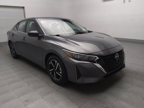 Used 2025 Nissan Sentra SV image 13