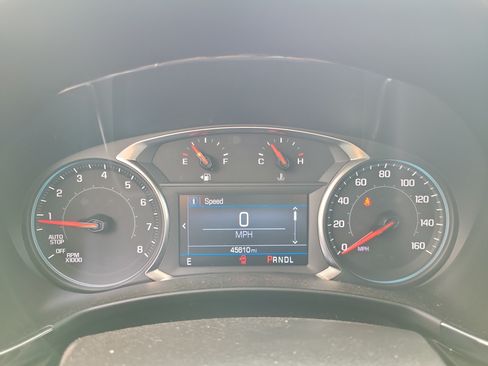 Used 2024 Chevrolet Equinox RS FWD image 24