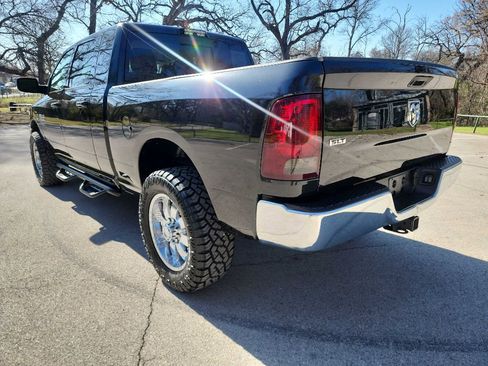 Used 2018 RAM 2500 SLT w/ Luxury Group image 5