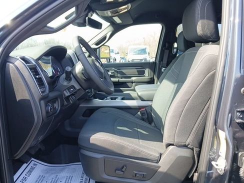 New 2026 RAM 2500 Big Horn AWD/4WD image 16