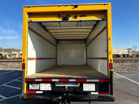 Used 2021 GMC Savana 3500 Extended w/ Power Convenience Package image 16