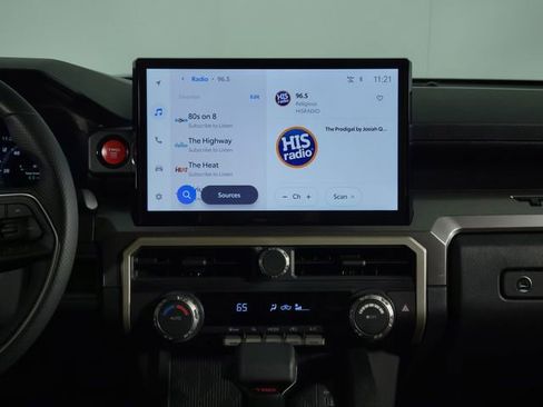 Used 2025 Toyota Tacoma TRD Sport image 22