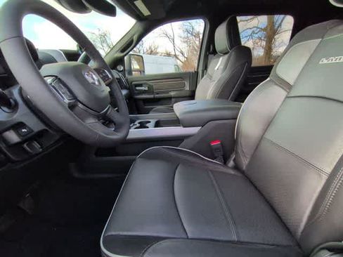 New 2026 RAM 2500 Laramie AWD/4WD image 10
