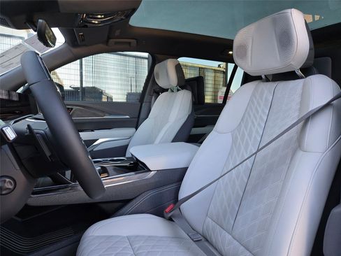 New 2026 Cadillac Escalade IQL Luxury image 27