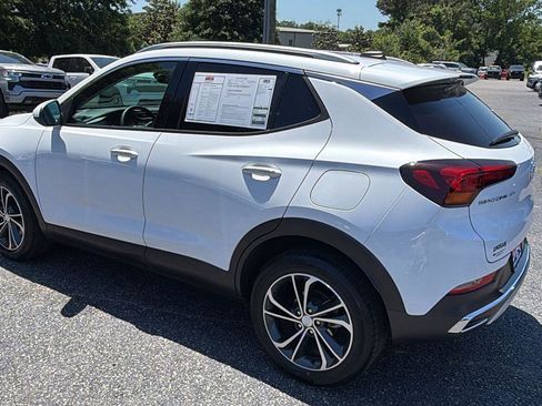 Used 2022 Buick Encore GX Essence FWD image 7