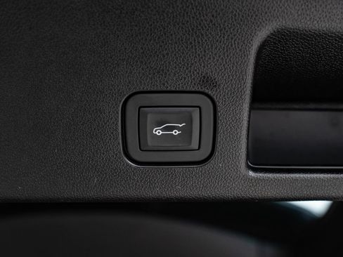 Used 2025 Chevrolet Equinox EV LT w/ Convenience Package FWD image 21