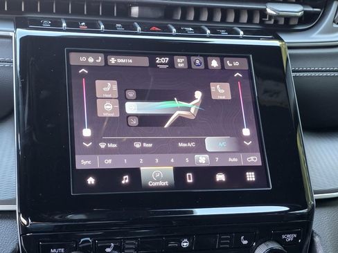 New 2025 Jeep Grand Cherokee Altitude RWD image 17