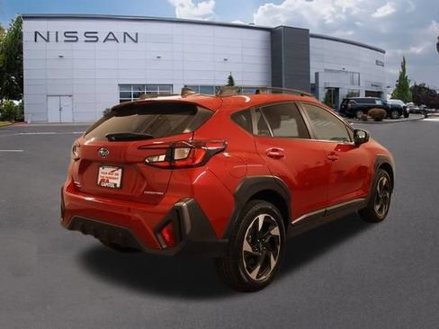 Used 2024 Subaru Crosstrek 2.5i Limited w/ Crosstrek Mirror Package AWD/4WD image 3