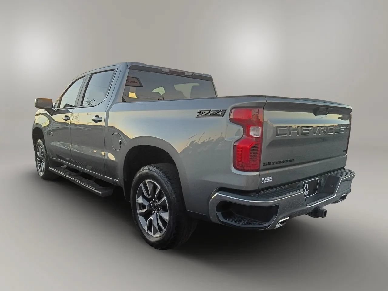 Used 2021 Chevrolet Silverado 1500 LT w/ Z71 Off-Road Package AWD/4WD image 5