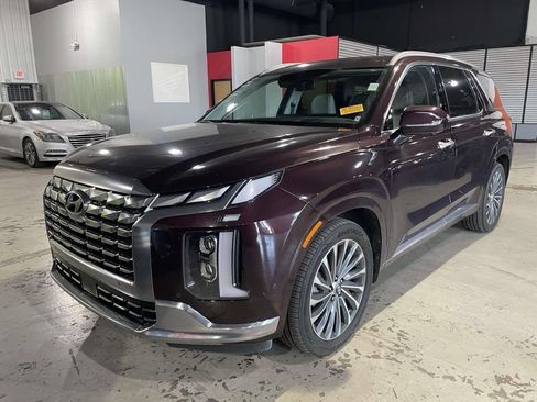 Used 2024 Hyundai Palisade Calligraphy AWD/4WD image 2