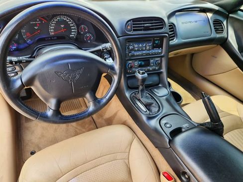 Used 2001 Chevrolet Corvette Convertible w/ Preferred Equipment Group2 RWD image 27