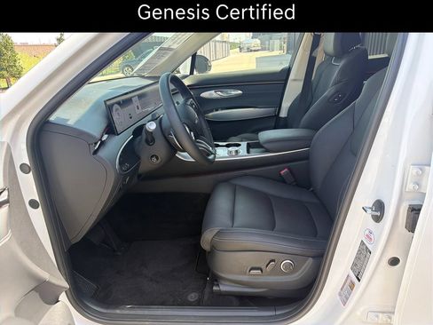 Certified 2026 Genesis GV70 2.5T Select AWD/4WD image 9