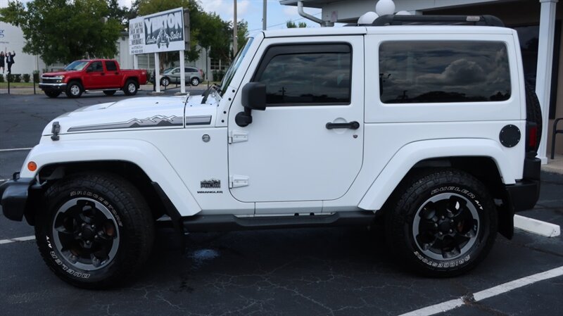 Used 2014 Jeep Wrangler Sahara AWD/4WD image 9