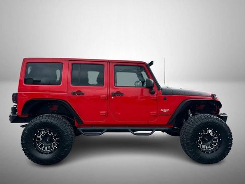 Used 2015 Jeep Wrangler Unlimited Sahara AWD/4WD image 5