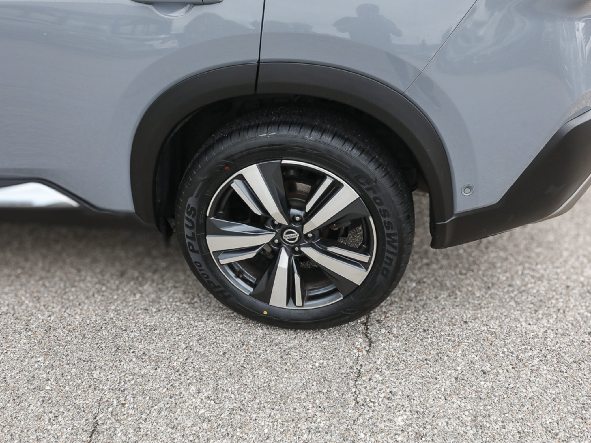 Used 2021 Nissan Rogue Platinum FWD image 4