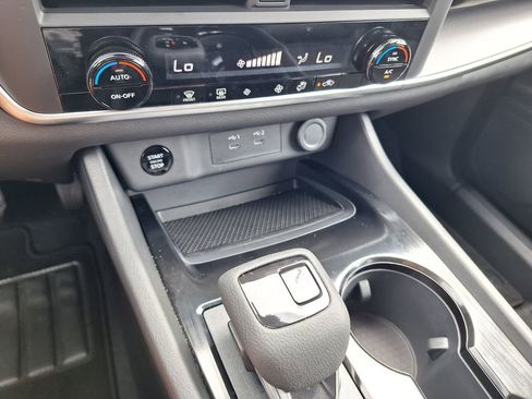 Certified 2026 Nissan Rogue SV image 14