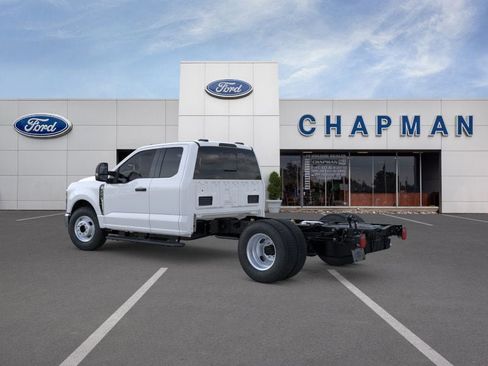 New 2025 Ford F350 XL w/ XL Chrome Package image 4