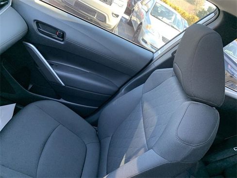 Used 2024 Toyota Corolla Cross LE image 30