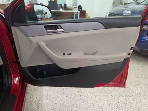 Used 2019 Hyundai Sonata SE FWD image 34
