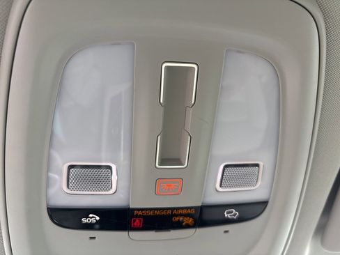 Certified 2023 Volvo XC60 B5 Plus w/ Climate Package image 27