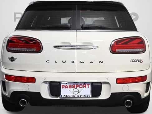 Used 2022 MINI Cooper Clubman S w/ Driver Assistance Package image 9