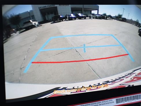 New 2026 Toyota Sienna XLE image 21