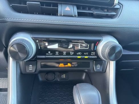 Certified 2025 Toyota RAV4 LE FWD image 21