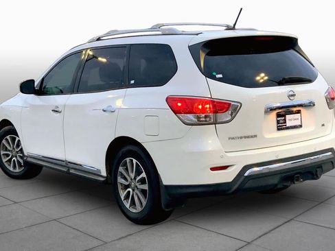 Used 2014 Nissan Pathfinder SL w/ SL Premium Package FWD image 11