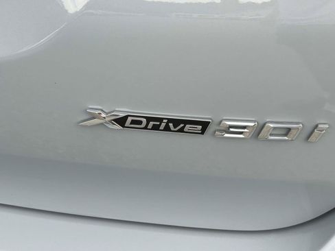 Used 2024 BMW X3 xDrive30i w/ Premium Package w/ZPA AWD/4WD image 11