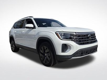 Used 2024 Volkswagen Atlas SE w/ Panoramic Sunroof Package