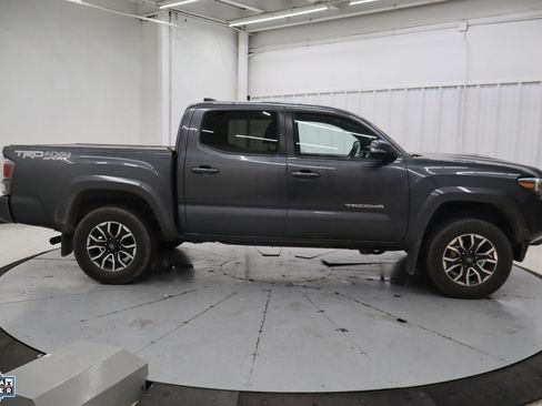Used 2023 Toyota Tacoma TRD Sport AWD/4WD image 2