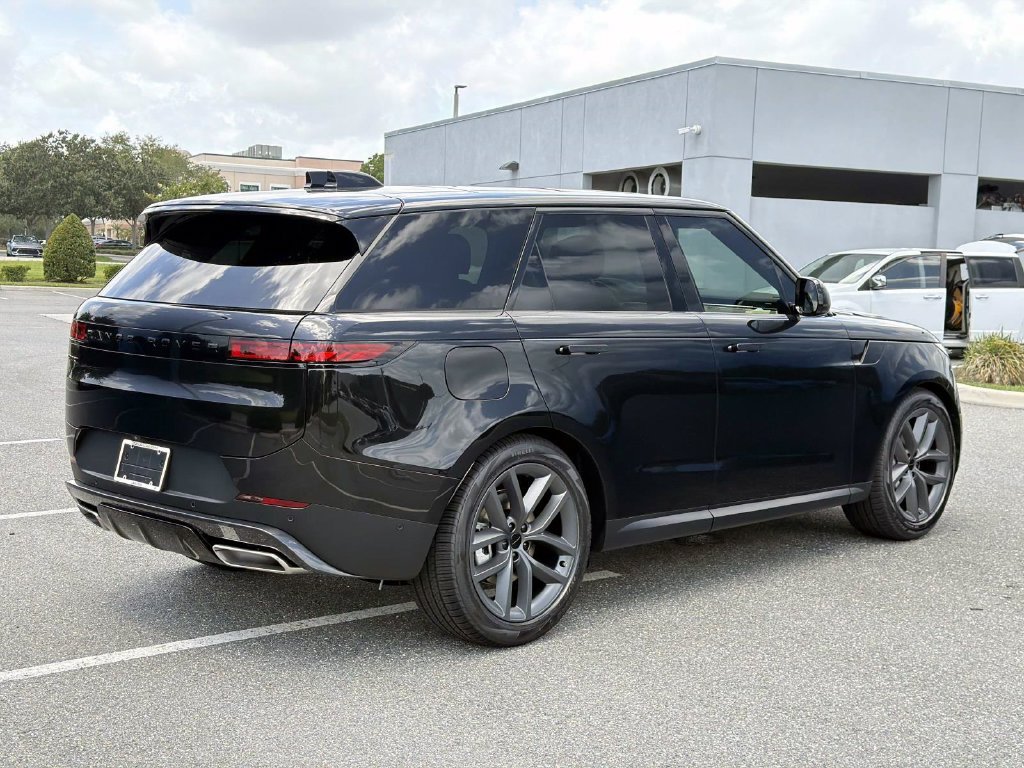 New 2026 Land Rover Range Rover Sport SE AWD/4WD image 5