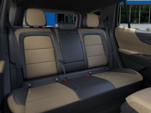 New 2026 Chevrolet Equinox ACTIV image 17