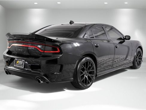 Used 2021 Dodge Charger R/T w/ Blacktop Package image 6