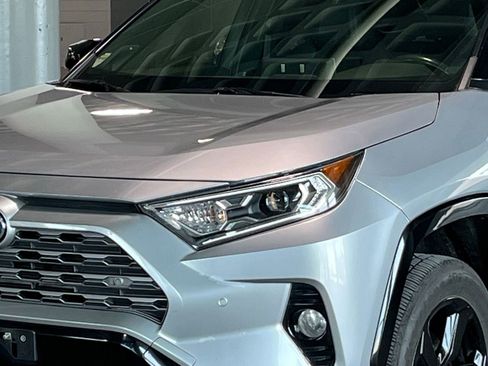 Used 2020 Toyota RAV4 XSE AWD/4WD image 5