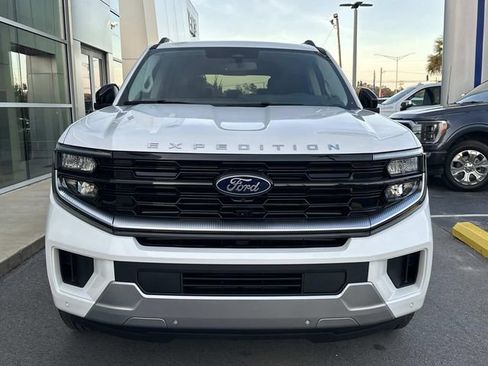 New 2025 Ford Expedition Platinum w/ Platinum Ultimate Package image 2