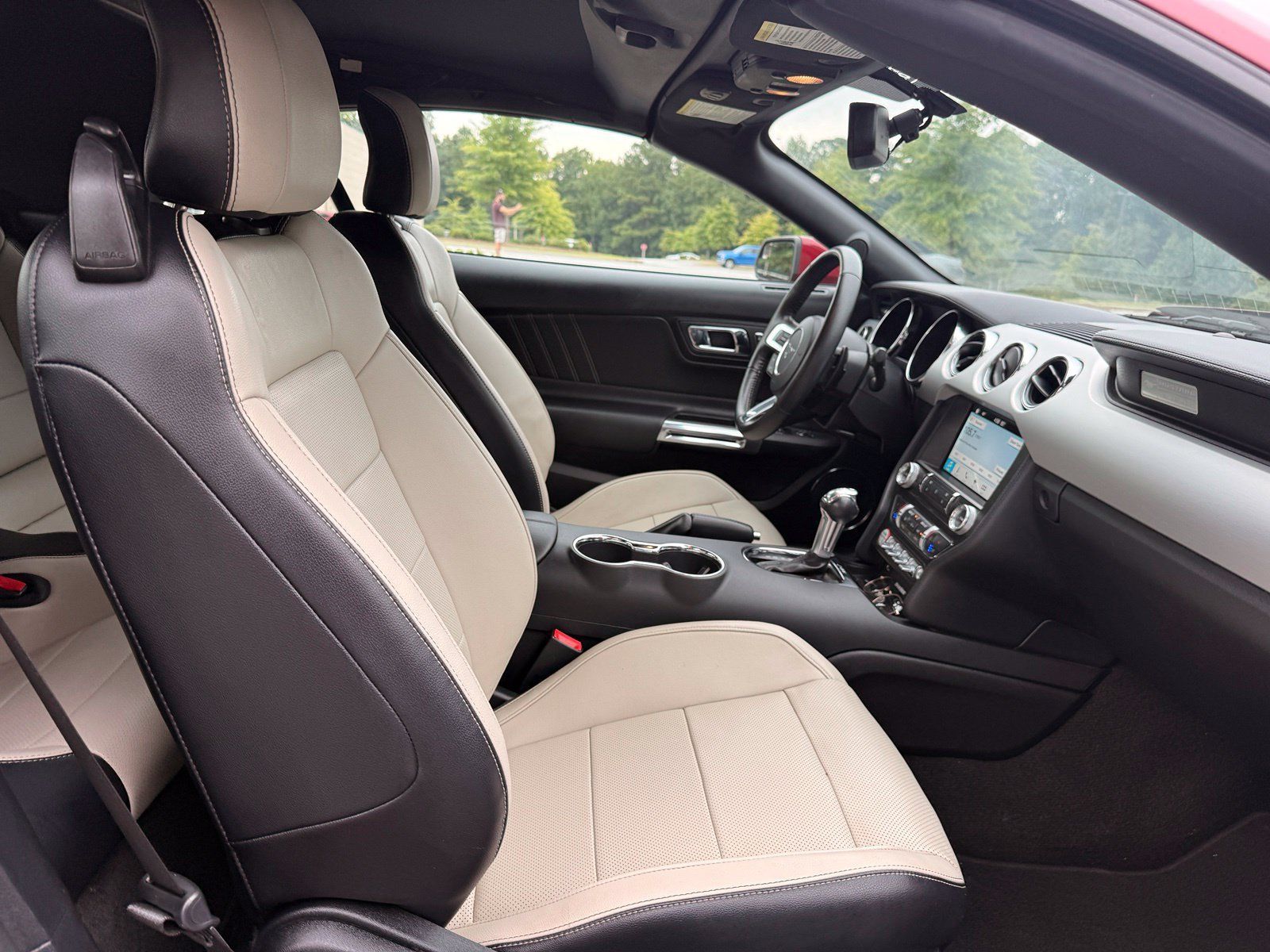 Used 2017 Ford Mustang Premium RWD image 35