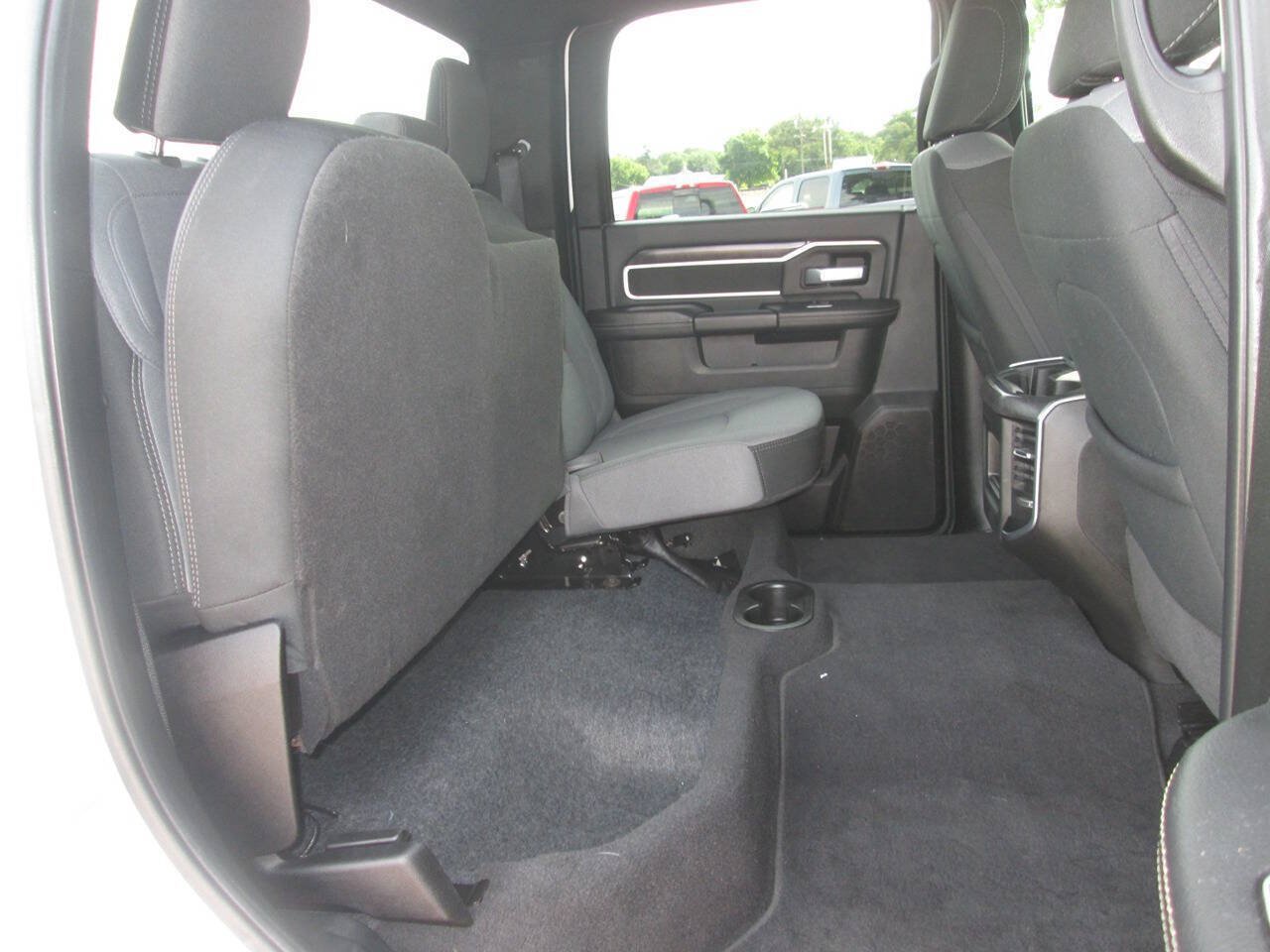Used 2024 RAM 2500 Big Horn w/ Off Road Package AWD/4WD image 18