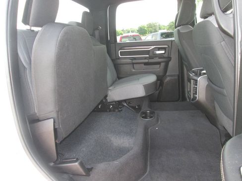 Used 2024 RAM 2500 Big Horn w/ Off Road Package AWD/4WD image 18