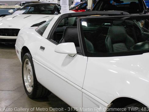 Used 1996 Chevrolet Corvette Coupe image 25