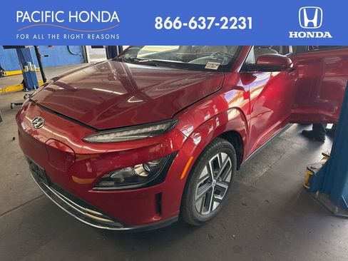 Used 2023 Hyundai Kona SEL image 1