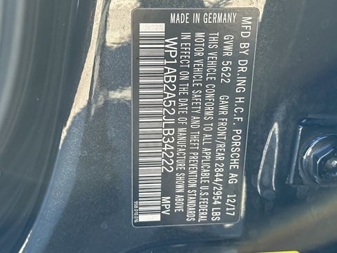 Used 2018 Porsche Macan S image 28