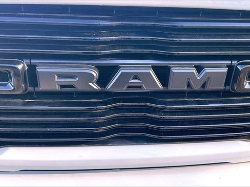 Used 2023 RAM 2500 Laramie w/ Night Edition image 27