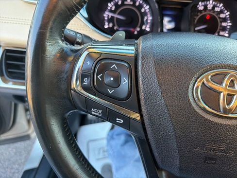 Used 2014 Toyota Avalon XLE Touring image 25